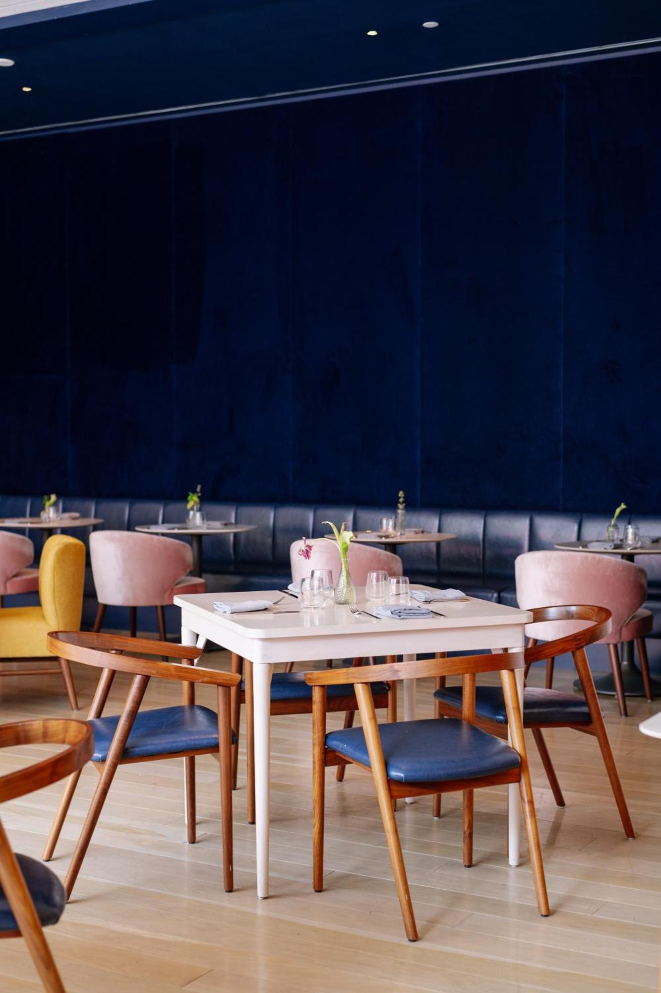The Doyle Hotel ชาร์ลอตต์สวิลล์ ภายนอก รูปภาพ