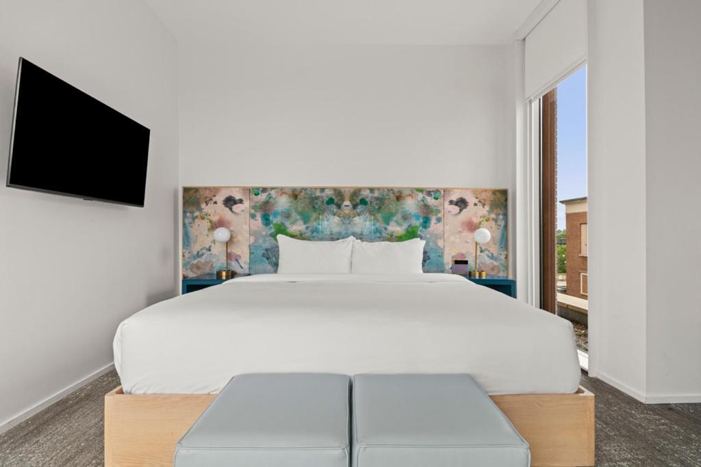 The Doyle Hotel ชาร์ลอตต์สวิลล์ ภายนอก รูปภาพ