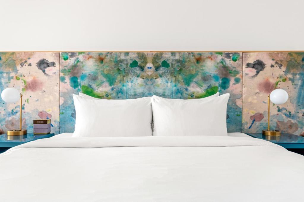 The Doyle Hotel ชาร์ลอตต์สวิลล์ ภายนอก รูปภาพ