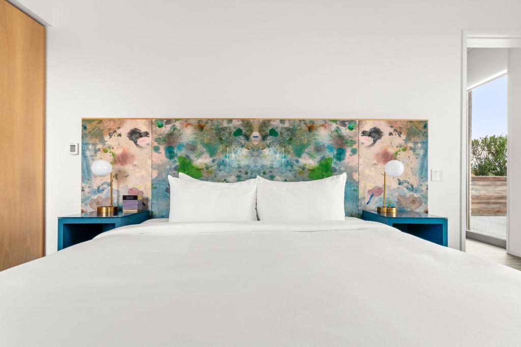 The Doyle Hotel ชาร์ลอตต์สวิลล์ ภายนอก รูปภาพ