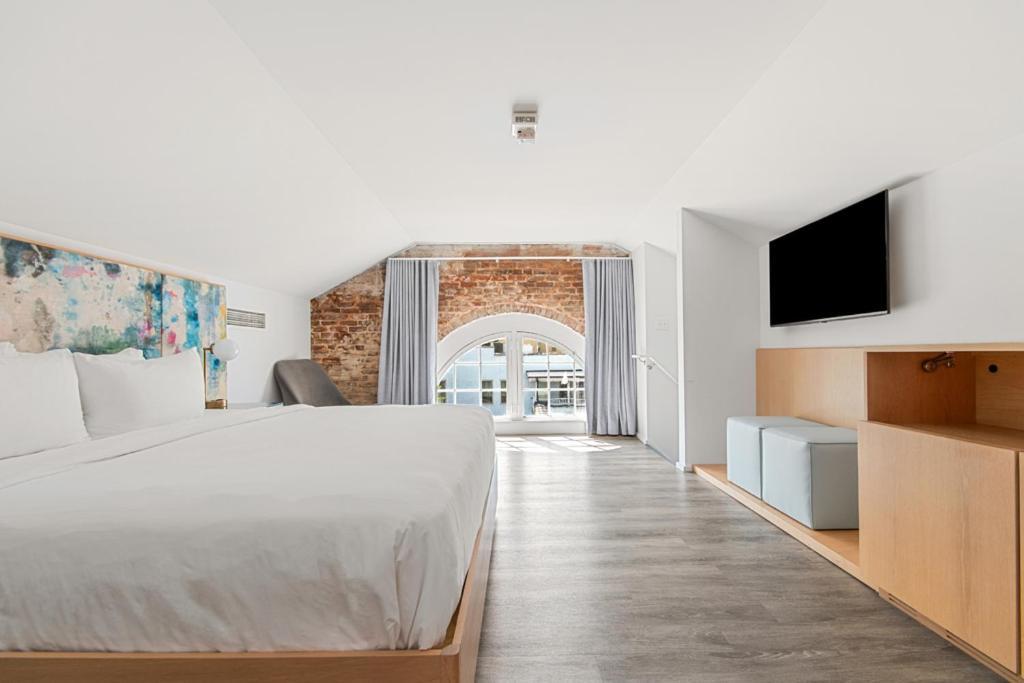 The Doyle Hotel ชาร์ลอตต์สวิลล์ ภายนอก รูปภาพ